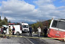 Belediye otobüsü ile minibüs çarpıştı: 1 ölü, 1'i ağır 8 yaralı