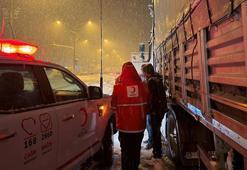 Muş- Bingöl karayolunda 80 araç karda mahsur kaldı; kentte eğitime 1 gün ara verildi