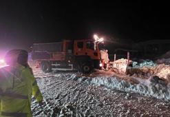 Kahramanmaraş’ta karla kaplı 3 ahırın çatısı çöktü; 65 büyükbaş öldü