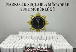 Evlerinde 18 bin 900 sentetik hap ele geçirilen 2 şüpheliye gözaltı