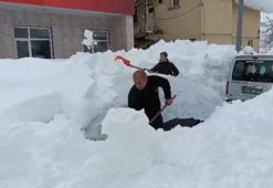 Ovacık’ta kar kalınlığı 1,5 metreye ulaştı