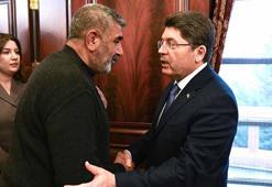 Bakan Tunç, Rojin Kabaiş'in babası ile görüştü