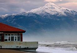 Yağmur sonrası sahilde kartpostallık görüntüler