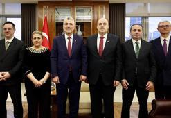 Bakan Bolat, büyükelçileri kabul etti