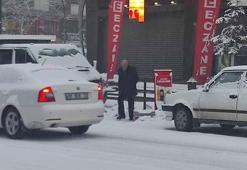 Van'da 296 yerleşim yeri ulaşıma kapandı