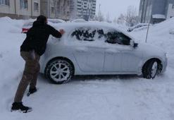 Bitlis'te kardan 229 yerleşim yerinin yolu kapandı