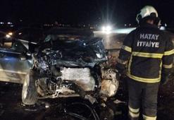 Hatay’da otomobil ile minibüs kafa kafaya çarpıştı: 1 ölü, 6 yaralı
