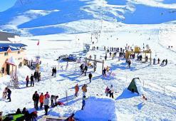 Sömestir tatiline kar bereketi; 100 milyar TL'lik seyahat hacmi
