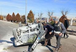 Direksiyonda telefonla annesini aramak isterken kaza yaptı