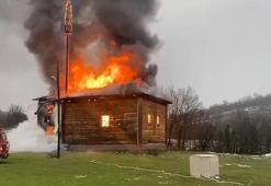 Karabük’te 450 yıllık ahşap cami yandı