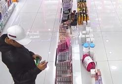 Bağcılar'da mağazada 'tırnakçılık' yaparken yakalanınca, ürün çalıp kaçtı