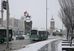 Kayseri'de kar etkili oldu