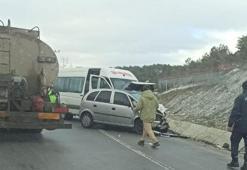Otomobil ile minibüs çarpıştı; 1 ölü, 9 yaralı