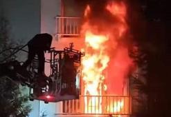 Bursa'da evde yangında 1'i çocuk 3 kişi dumandan etkilendi