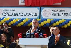 Sadettin Saran, 'Her Deplasman Bir Okul' projesiyle Alanya’da kütüphane açtı