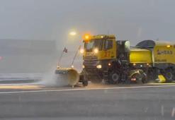 Sabiha Gökçen Havalimanı’nda karla mücadele; pistler açık tutuluyor