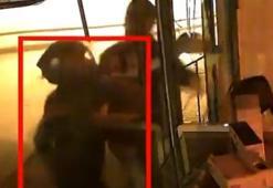 Kaldırım taşı ile iş yerinin camını kırıp, tablet ve cep telefonu çaldılar