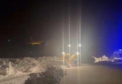 Yolu kardan kapanan köydeki hasta için ekipler seferber oldu