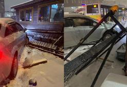 Başakşehir'de karda kayan otomobil güvenlik kulübesine çarptı; kaza kamerada