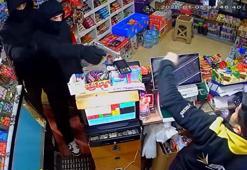 Girdikleri markette kasadaki parayı gasbeden 2 şüpheli tutuklandı