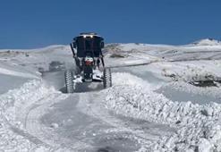 Doğu'da 2 bin 316 yerleşim biriminin yolu kapandı