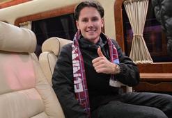Trabzonspor’un yeni transferi Lovik'e coşkulu karşılama