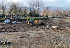 Sapanca Gölü kıyısındaki kaçak yapılar yıkılıyor