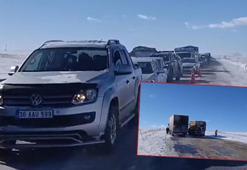 TIR buzlanma nedeniyle kaydı; Türkiye-Gürcistan kara yolu trafiğe kapandı