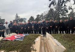 İlhan Cavcav, vefatının 9’uncu yıl dönümünde kabri başında anıldı