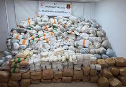 Hakkari'de 860 kilo uyuşturucu madde ele geçirildi