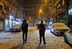 Diyarbakır'da kar yağışı etkili oldu; uçuşlar iptal edildi