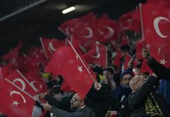 Kadıköy, Türk bayraklarıyla donatıldı