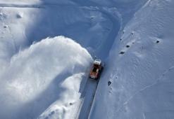 Bitlis'te 104 yerleşim yeri ulaşıma kapandı