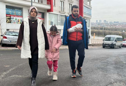 Köpeklerin saldırısından kaçarken düştü, kolu kırıldı