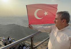 BBP lideri Destici’den, Nur Dağı’nda Türk bayraklı mesaj