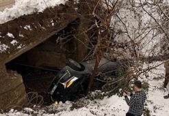 Hatay’da otomobil, köprüden dereye düştü; 5 yaralı