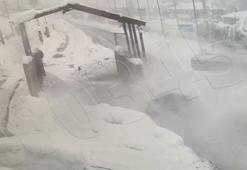 Bitlis'te 4 polisin yaralandığı kaza kamerada