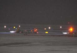 ABD'de kar fırtınası nedeniyle 13 binden fazla uçuş iptal edildi