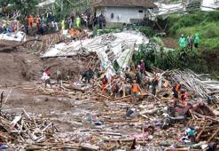 Endonezya'da toprak kayması: 10 ölü