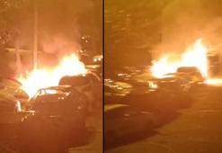 Beşiktaş'ta park halindeki 4 otomobil alev alev yandı