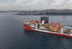 'Yıldırım' derin deniz sondaj gemisi İstanbul Boğazı'ndan geçti