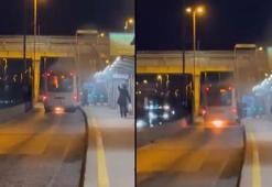Üsküdar'da metrobüste çıkan yangın kamerada
