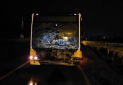 Arnavutköy'de İETT otobüsü hafif ticari araçla çarpıştı: 1 ölü, 1 yaralı
