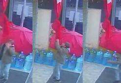 Çocuğun, Türk bayrağı sevgisi