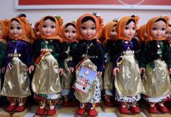 Kadınlar, ‘Ezo Gelin’ bebekler üretip aile ekonomisine katkı sağlıyor