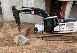 İş makinesiyle duvar arasında sıkışan işçi öldü