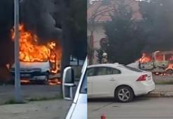 Beylikdüzü'nde park halindeki hafif ticari araç alev alev yandı