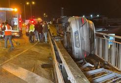 Avcılar'da otomobil bariyerin yanındaki yaya yoluna düştü: 2 yaralı