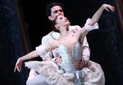 Çankaya'da 'Fındıkkıran' balesi, sanatseverlerle buluştu