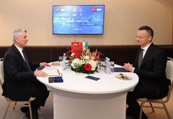 Bakan Bolat, Macaristan Dışişleri ve Ticaret Bakanı Szijjarto ile görüştü